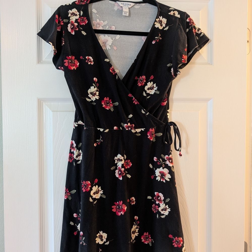 Arizona Jean Company Black Pink Wrap Midi Dress size medium